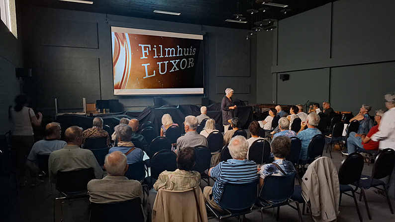 Harmoniezaal-Filmhuis-Luxor met Sonja van den Eijnden / Inleiding van de film.